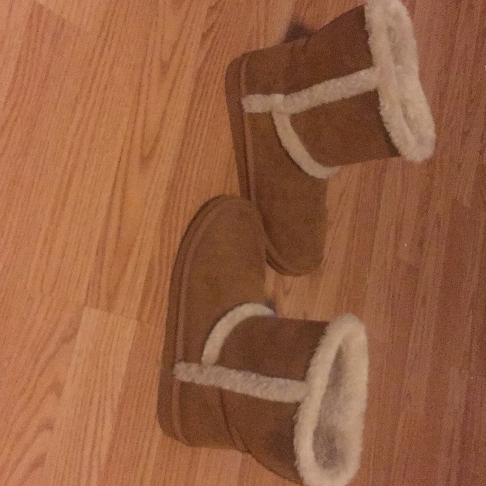 Fur boots